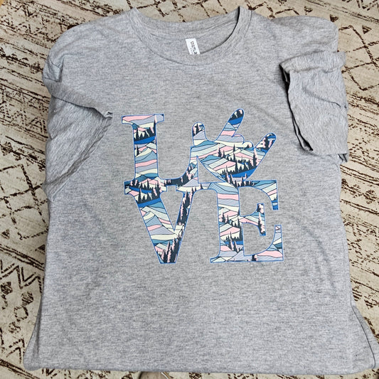 T-Shirt LOVE with ILU hand - Mountain/Pine