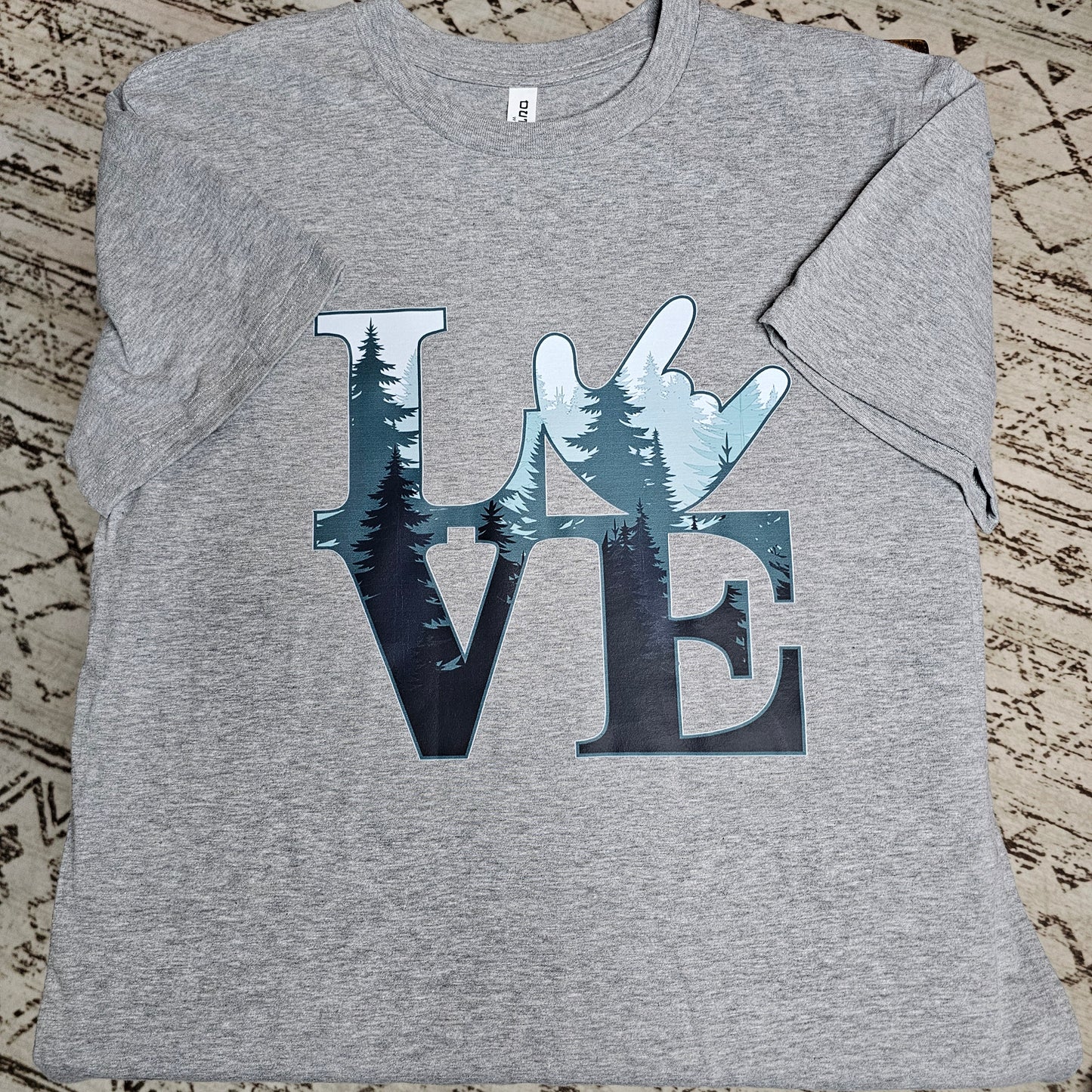 T-Shirt LOVE with ILU hand - Green Forest